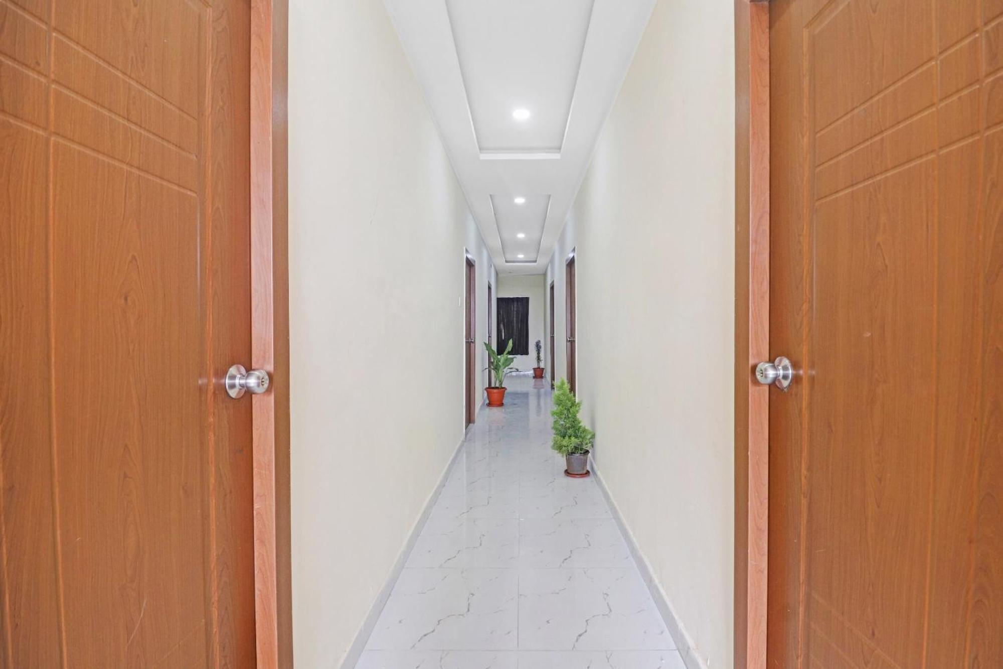 Hotel O Sri Navya Grand Near Nexus Hajdarabad Zewnętrze zdjęcie